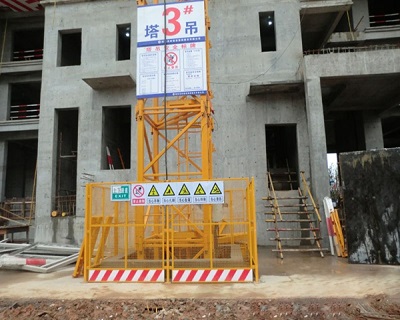 工地塔吊護(hù)欄